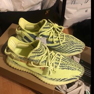Yeezy 350 V2 Semi Frozen Yellow